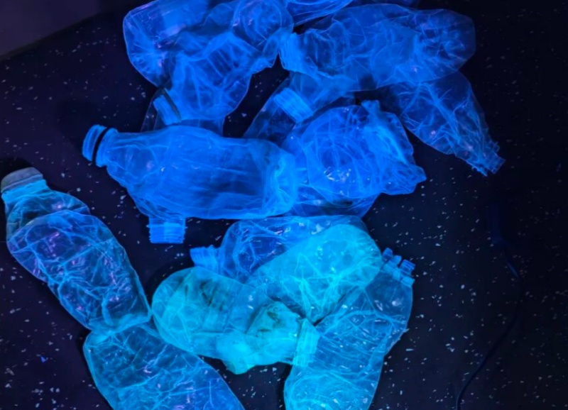 阻隔瓶分选准确率≥98%：钱柜QG777行业首创阻隔荧光老化三维光选机